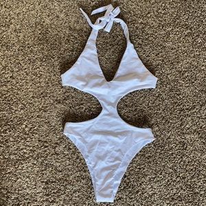 SHEIN || White Cut out One Piece Swimsuit